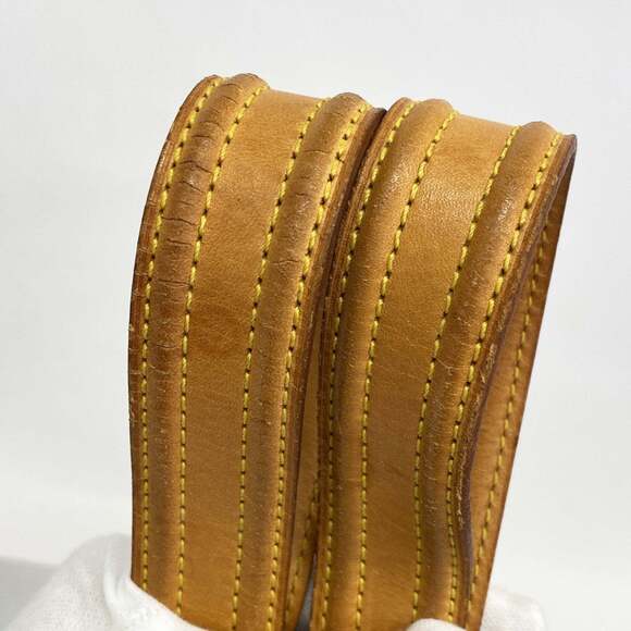 LOUIS VUITTON Authentic Brown Monogram Tote Bag - Picture 6 of 10